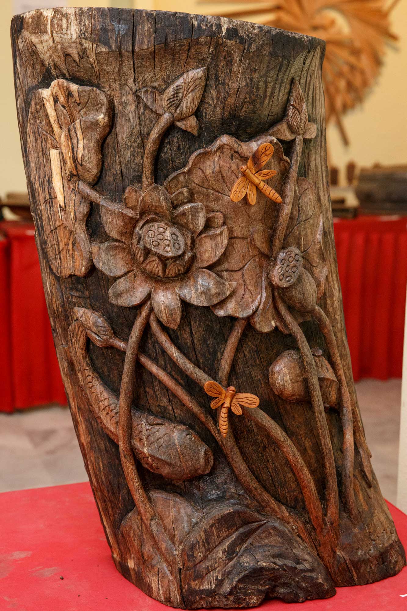 2016 WWD, woodcarving show, works
