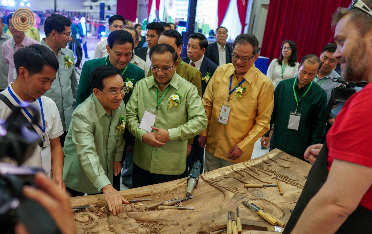 woodcarving, Laos
