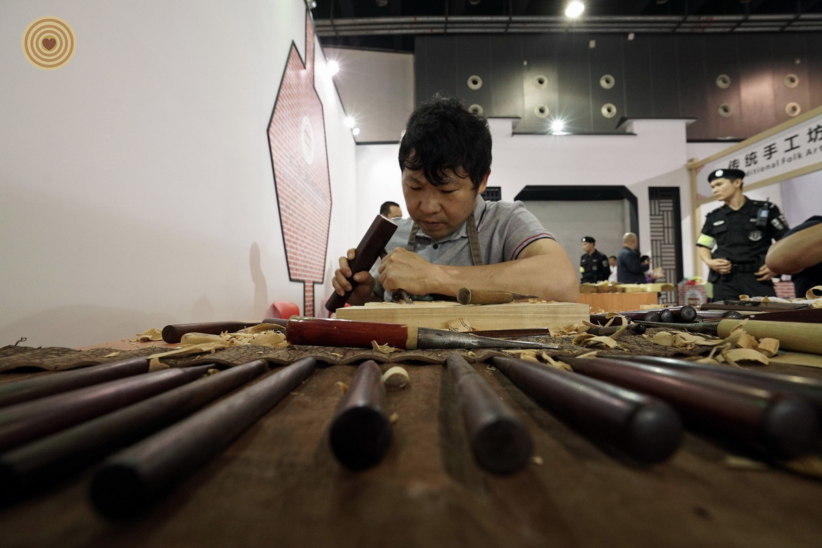 woodcarving, Yiwu, Zhejiang