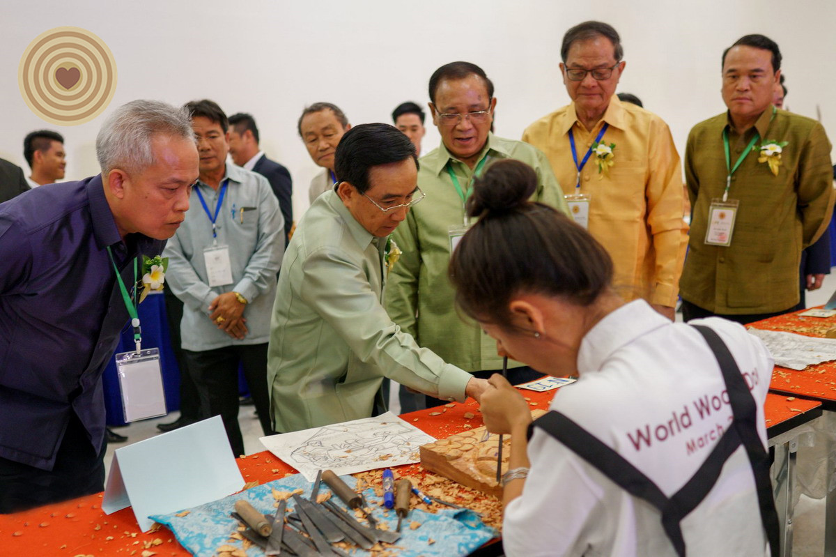 woodcarving, Laos