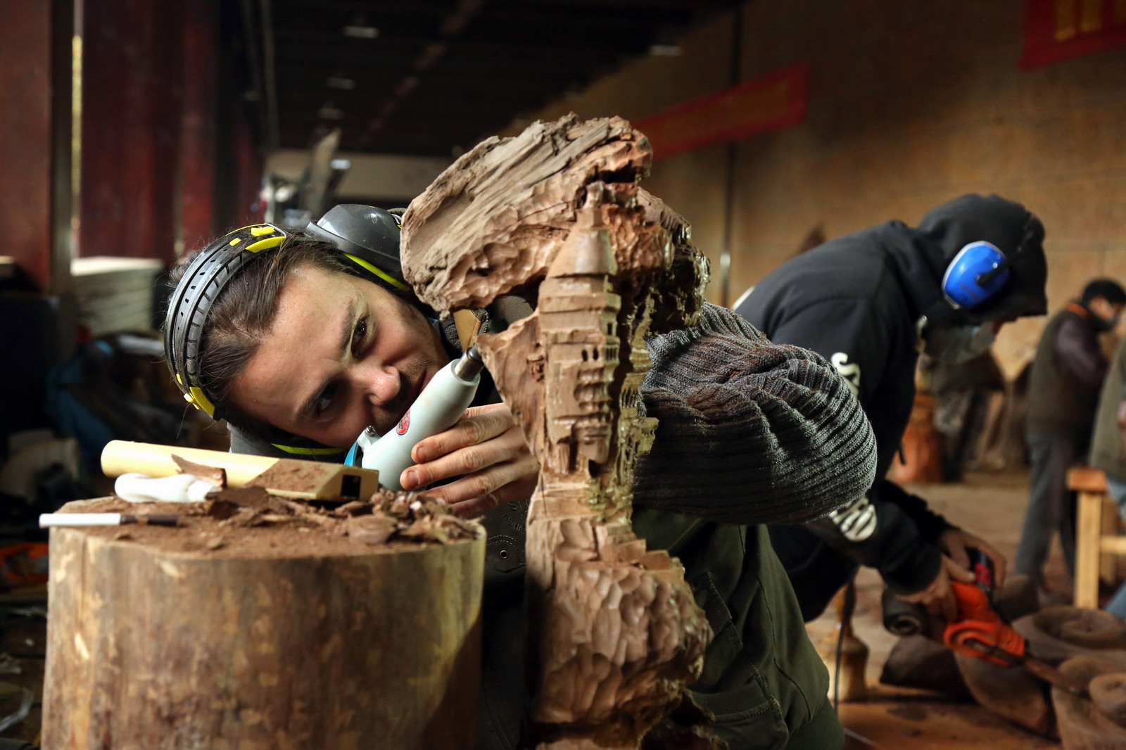 Root Carving Show